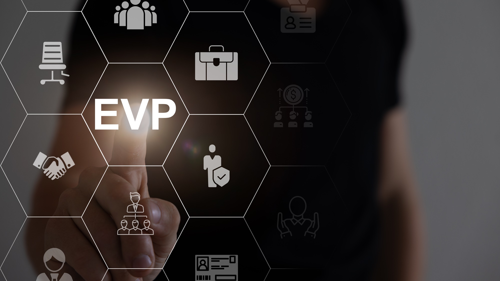 Grafika przedstawiająca elementy EVP, czyli Employee Value Proposition, związane z ofertą pracodawcy
